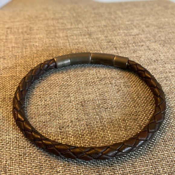 Fossil Skinny Braided Leather Bracelet - Picture 2 of 3